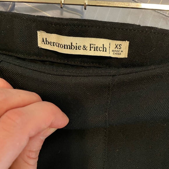 Abercrombie & Fitch Black Mini Skirt - Picture 3 of 3